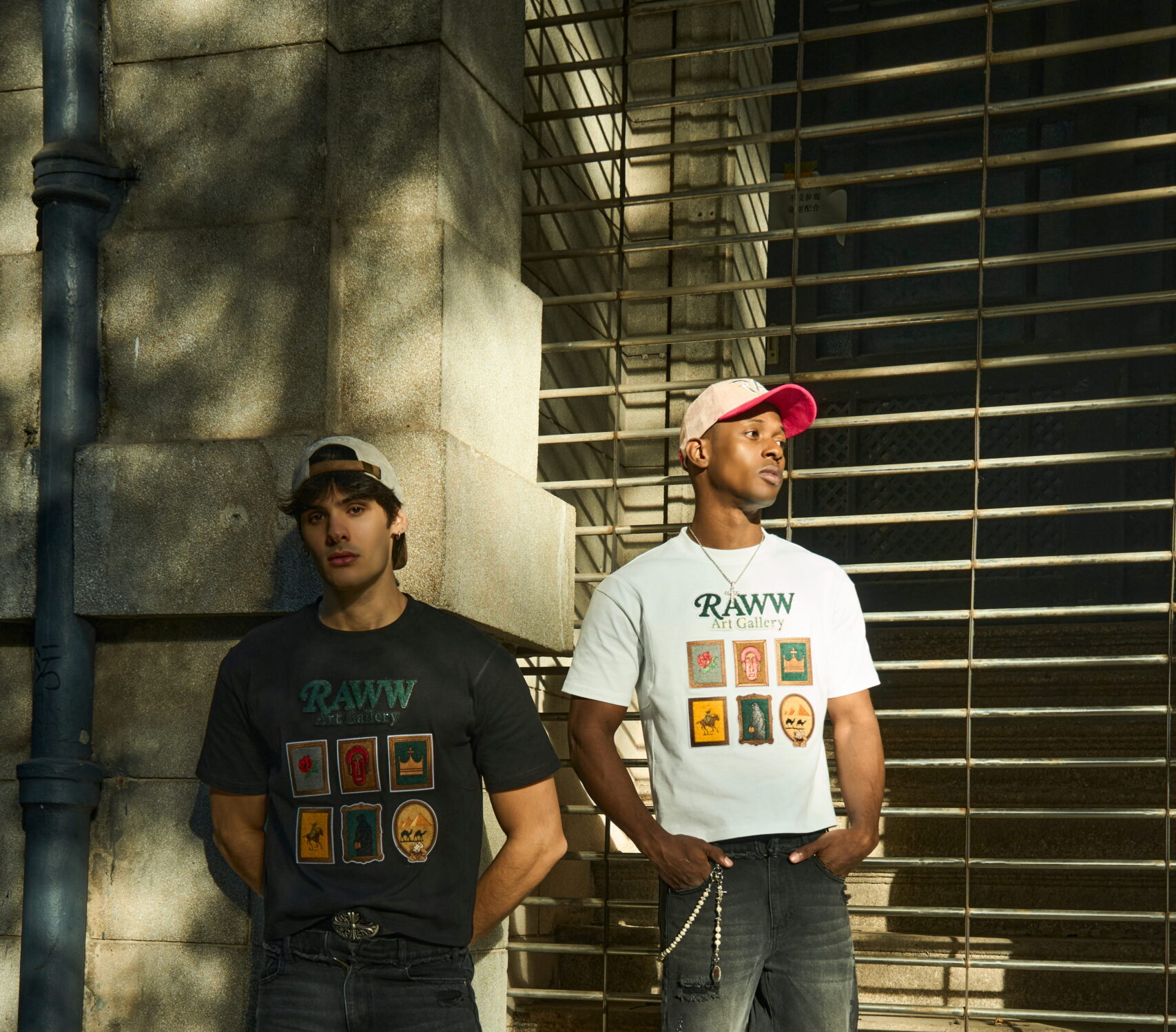 RAWW ART GALLERY TEE